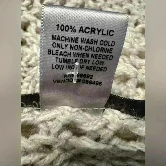 Two-One-Two New York Women’s Sweater Pullover Beige Size Large - Picture 4 of 4